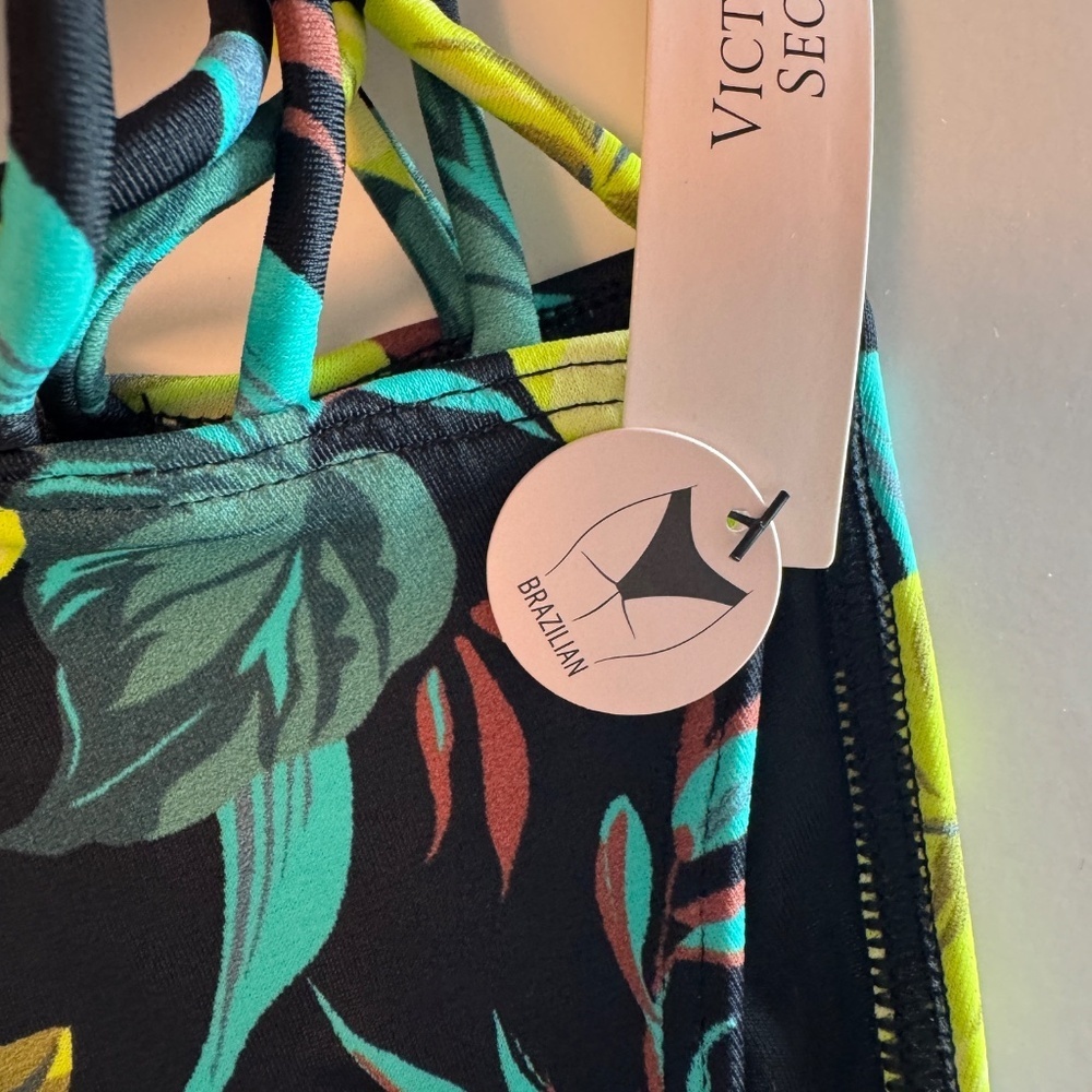 Victoria’s Secret Swim Bikini Set Brazilian Tropical Pattern Small, 32A NWT - Picture 12 of 12